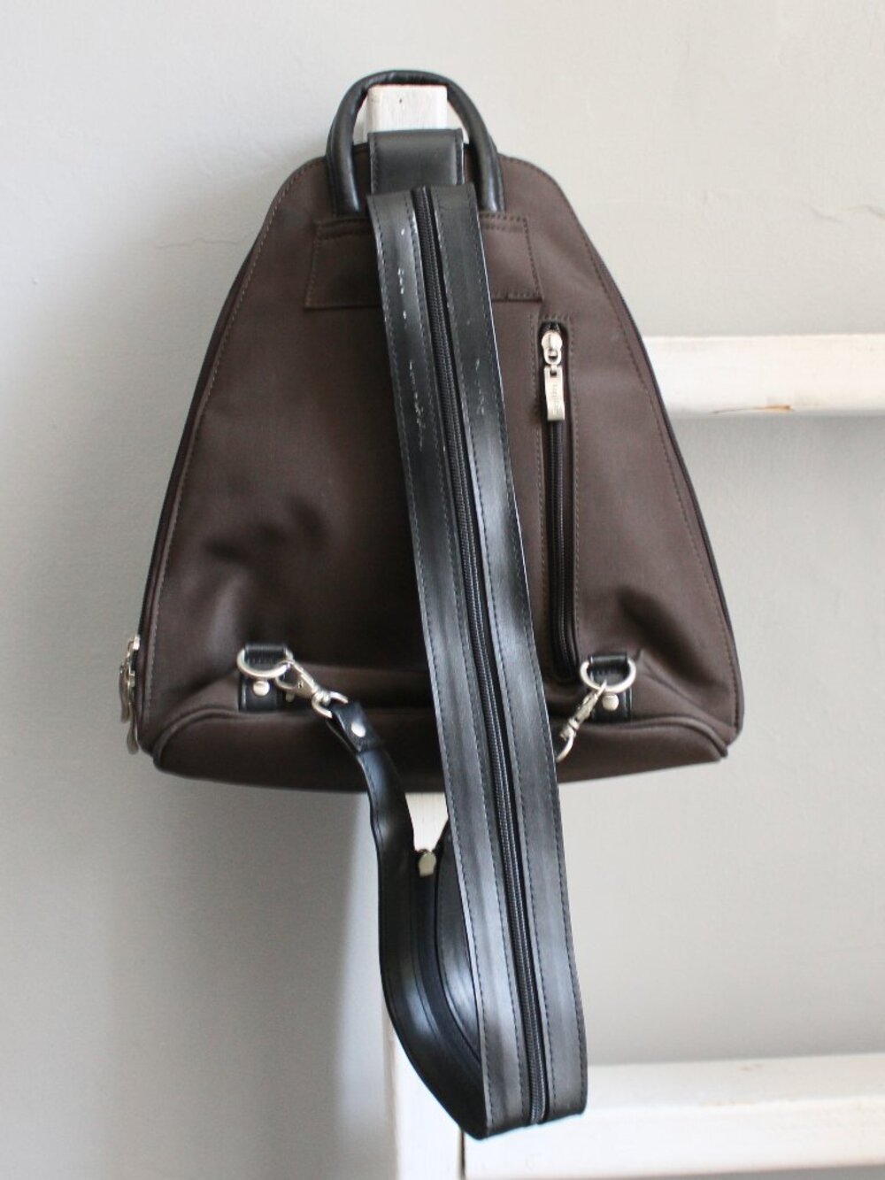 Baggallini Urban Metro Backpack Brown Black - Picture 4 of 8